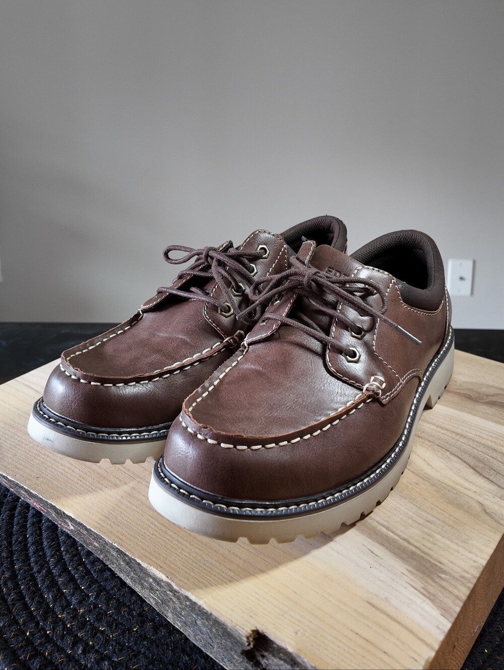 Eddie Bauer Stridertan Tan/ Men's Size 11